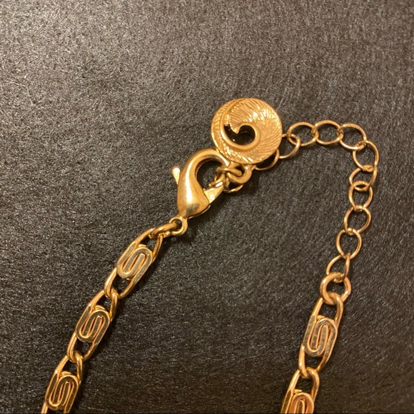 Serenade of Honor Floral Crystal Necklace - EUC - Picture 6 of 6